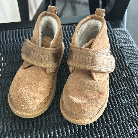 Authentic Ugg boots - kids - Picture 1 of 4